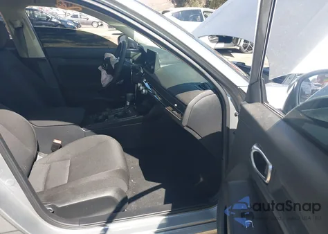 2025 Honda Civic Lx from USA, damaged, VIN 2HGFE2F25SH595282